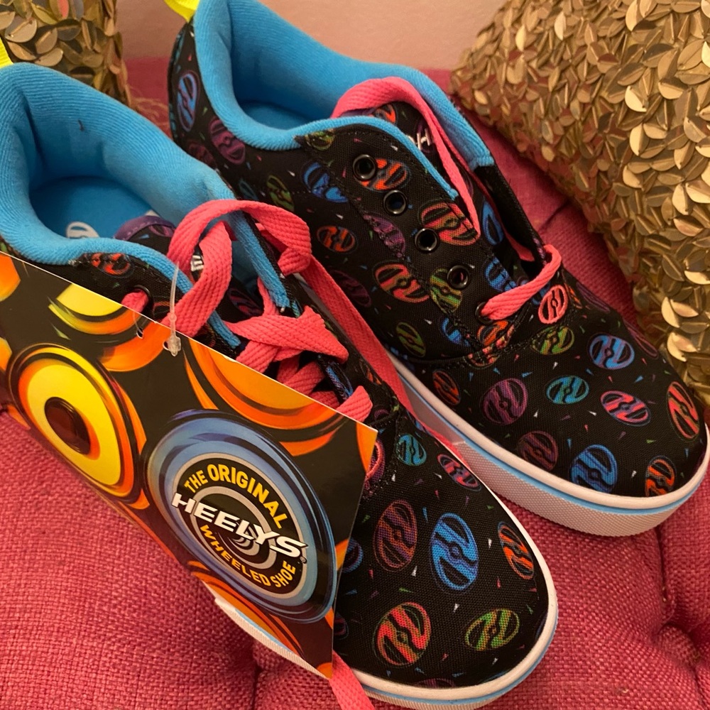 NIB Original Heeley’s Kicks size 9